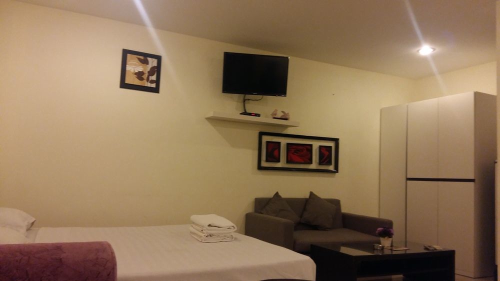 Royal Q & D Suites Патая Екстериор снимка